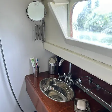 Sejour Insolite Sur Un Bateau * Louveciennes
