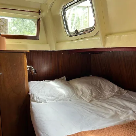 Sejour Insolite Sur Un Bateau Botel *