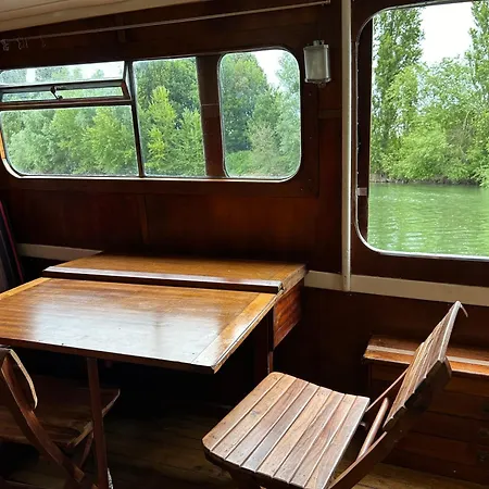 Sejour Insolite Sur Un Bateau Botel *